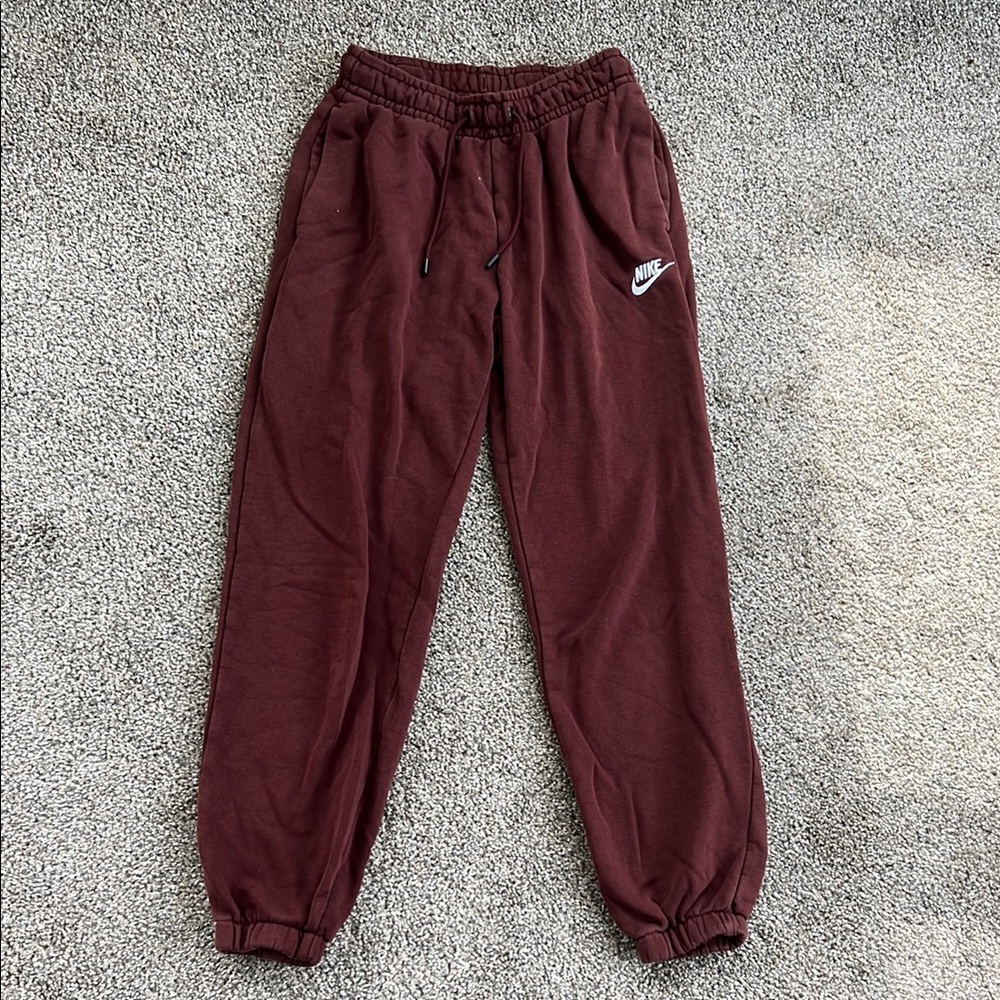 Nike Brown Sweatpants Elastic Cuffs Relaxed Fit